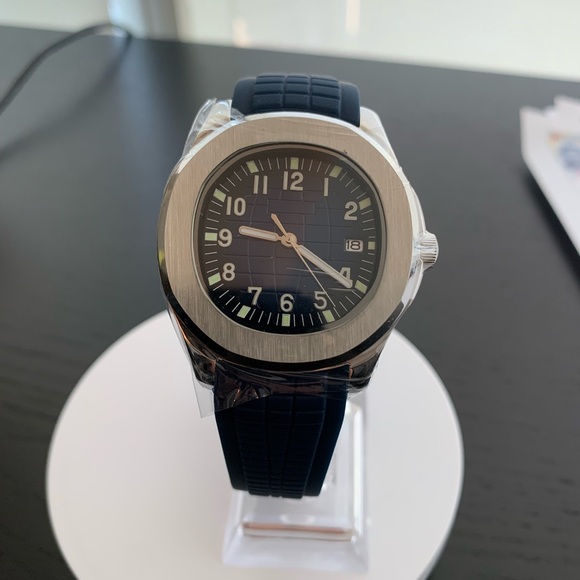 Custom Aquanaut Watch Blue Strap - Picture 1 of 5